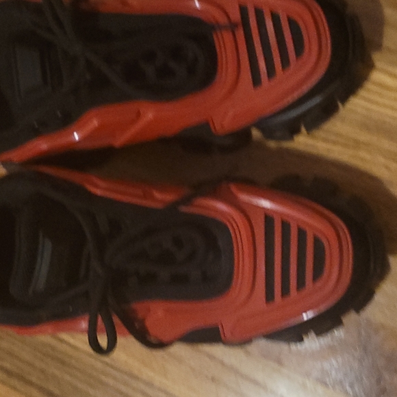 Prada cloudburst thunder, Size 9,Red ans black - Picture 3 of 4